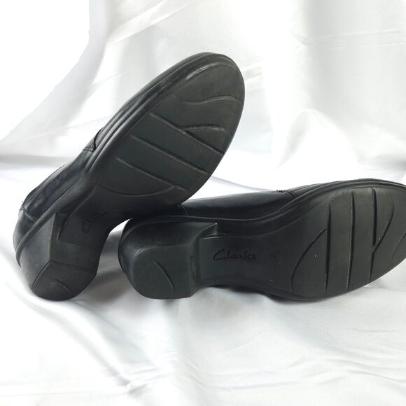 Clarks Bendables Women's 7M Black Leather Upper Stretch Slip On Bootie 38476 - Picture 4 of 12